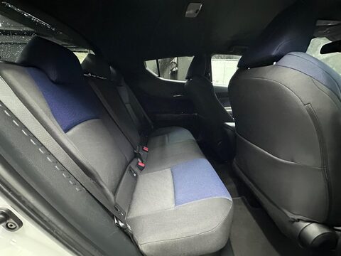 Toyota C-HR 1.8 VVT-h Dynamic CVT Euro 6 (s/s) 5dr 6