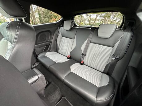 Ford Fiesta 1.6T EcoBoost ST-3 Euro 5 (s/s) 3dr 