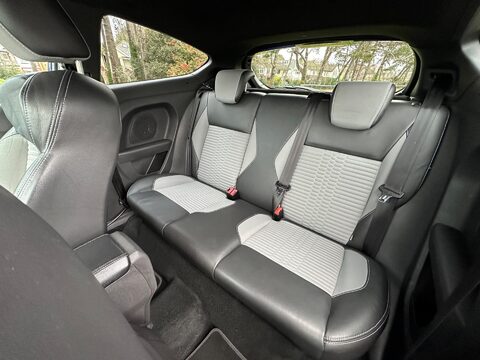 Ford Fiesta 1.6T EcoBoost ST-3 Euro 5 (s/s) 3dr 8