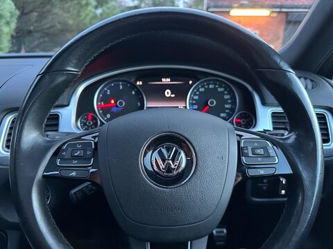 Volkswagen Touareg 3.0 TDI V6 BlueMotion Tech R-Line Tiptronic 4WD Euro 6 (s/s) 5dr 18