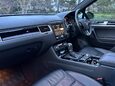 Volkswagen Touareg 3.0 TDI V6 BlueMotion Tech R-Line Tiptronic 4WD Euro 6 (s/s) 5dr 29
