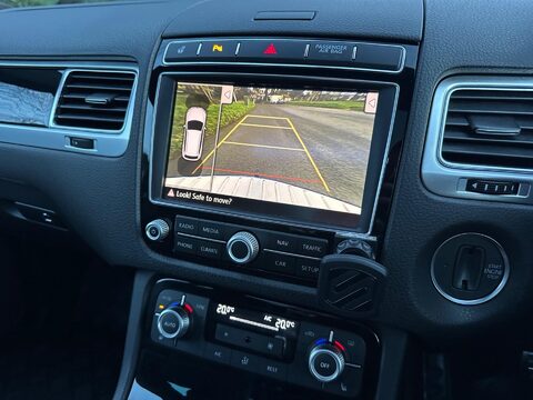 Volkswagen Touareg 3.0 TDI V6 BlueMotion Tech R-Line Tiptronic 4WD Euro 6 (s/s) 5dr 22