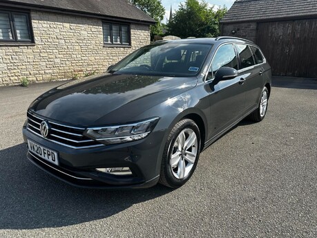 Volkswagen Passat SE NAV TDI DSG