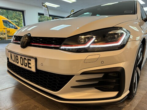 Volkswagen Golf GTI TSI DSG 5