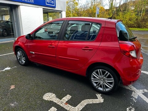 Renault Clio DYNAMIQUE TOMTOM 16V 6