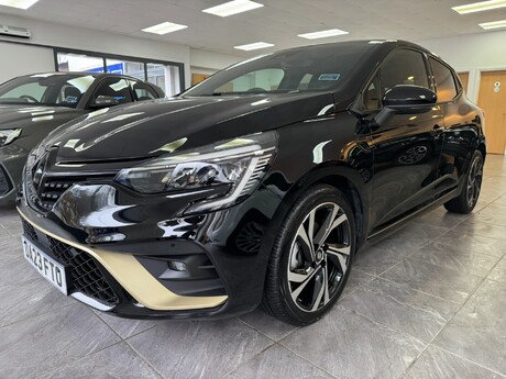 Renault Clio E-TECH ENGINEERED PHEV