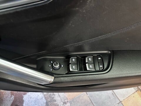 Audi Q2 TFSI SPORT 23