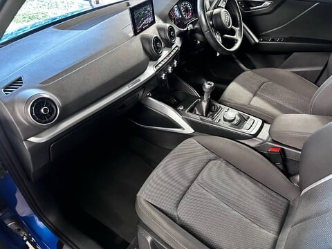 Audi Q2 TFSI SPORT 13