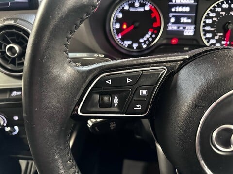 Audi Q2 TFSI SPORT 16