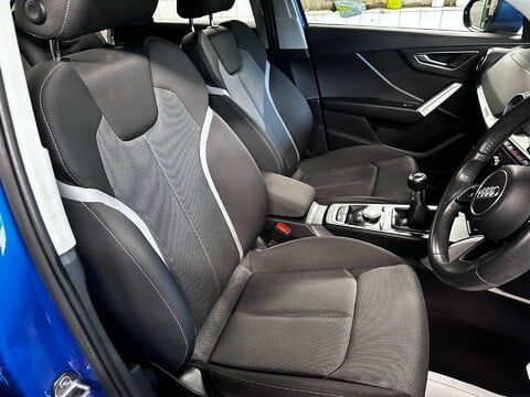 Audi Q2 TFSI SPORT 27
