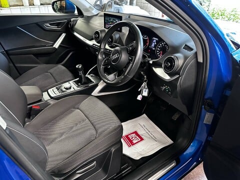 Audi Q2 TFSI SPORT 3