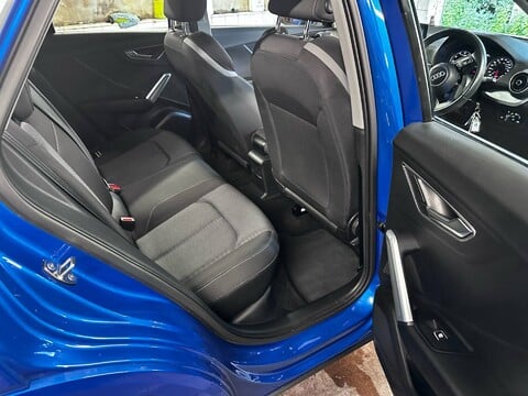 Audi Q2 TFSI SPORT 28