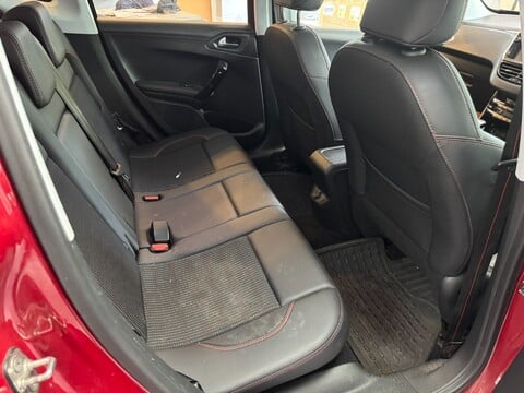 Peugeot 2008 BLUE HDI S/S GT LINE 9