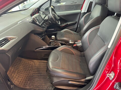 Peugeot 2008 BLUE HDI S/S GT LINE 3