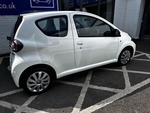 Toyota Aygo VVT-I ICE 2