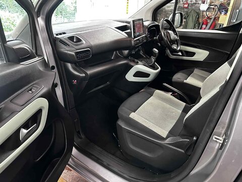 Citroen Berlingo BLUEHDI FEEL M 22