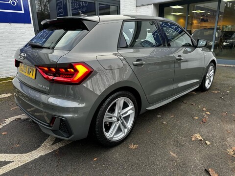 Audi A1 SPORTBACK TFSI S LINE 8