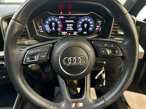 Audi A1 SPORTBACK TFSI S LINE 17