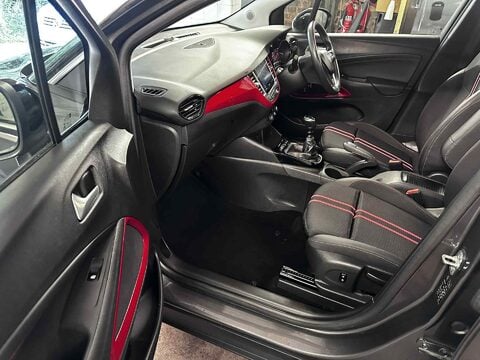 Vauxhall Crossland SRI NAV 24