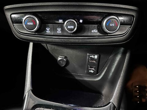 Vauxhall Crossland SRI NAV 13