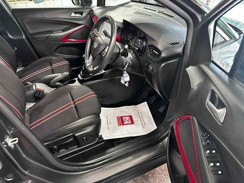 Vauxhall Crossland SRI NAV 14