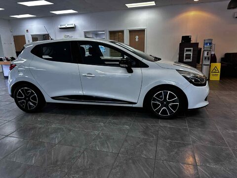 Renault Clio DYNAMIQUE MEDIANAV 9