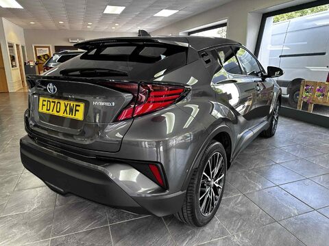 Toyota C-HR EXCEL 2