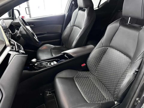 Toyota C-HR EXCEL 25