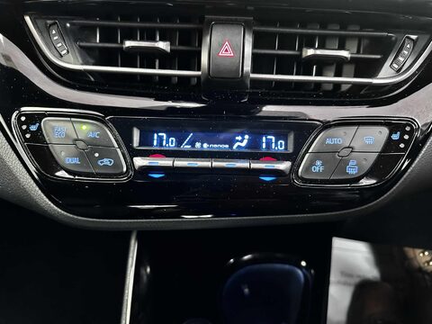 Toyota C-HR EXCEL 22