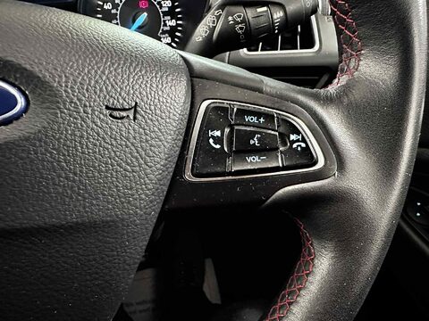 Ford Kuga ST-LINE TDCI 19