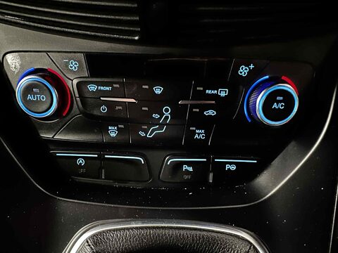 Ford Kuga ST-LINE TDCI 23
