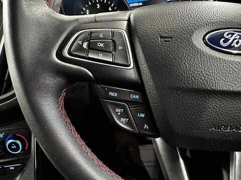 Ford Kuga ST-LINE TDCI 18