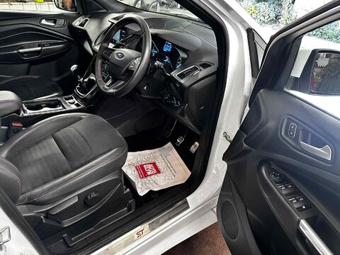 Ford Kuga ST-LINE TDCI 15