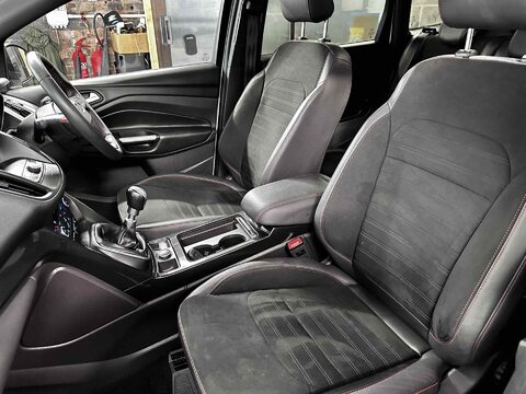 Ford Kuga ST-LINE TDCI 14