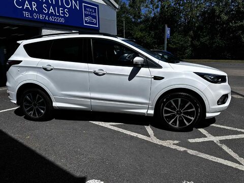 Ford Kuga ST-LINE TDCI 8