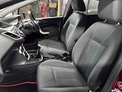 Ford Fiesta TITANIUM 15