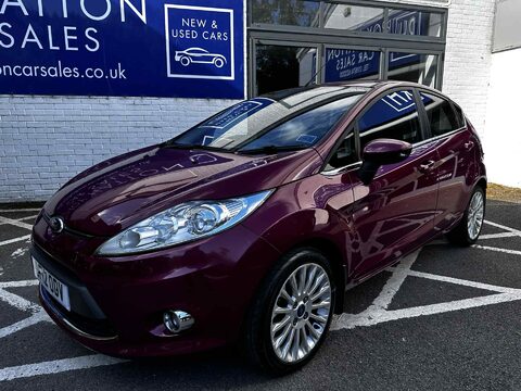 Ford Fiesta TITANIUM 1