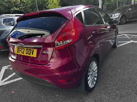 Ford Fiesta TITANIUM 2