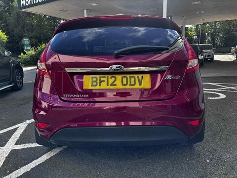 Ford Fiesta TITANIUM 7