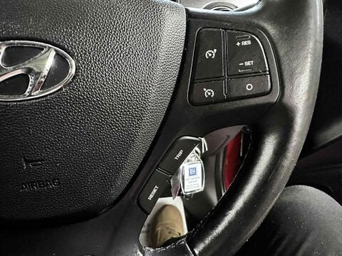 Hyundai i10 PREMIUM SE 18