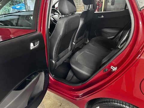 Hyundai i10 PREMIUM SE 27