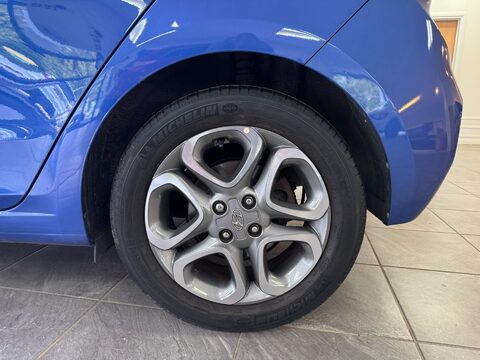 Hyundai i20 MPI PLAY 13