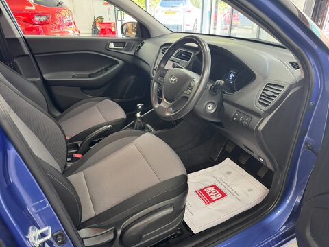 Hyundai i20 MPI PLAY 3