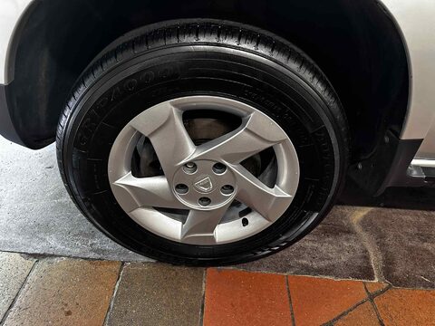Dacia Duster LAUREATE DCI 13