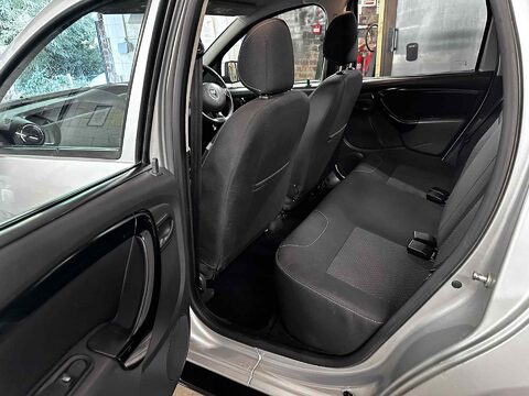 Dacia Duster LAUREATE DCI 28