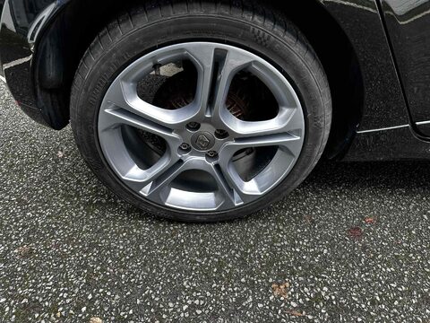 Renault Clio GT LINE TCE 12