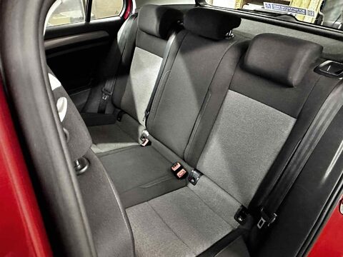 Volkswagen Golf S TSI BLUEMOTION TECHNOLOGY 28