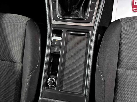 Volkswagen Golf S TSI BLUEMOTION TECHNOLOGY 22