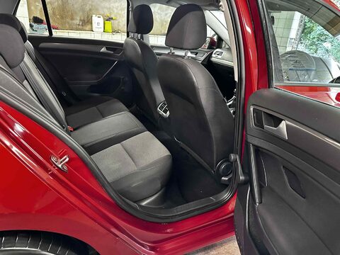 Volkswagen Golf S TSI BLUEMOTION TECHNOLOGY 25