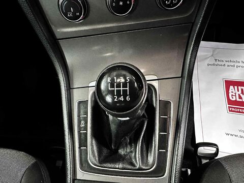 Volkswagen Golf S TSI BLUEMOTION TECHNOLOGY 21